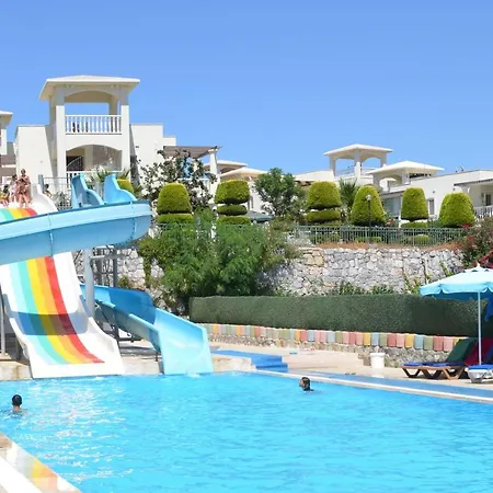 Apartamento Mesmerizing With 21 Shared Pools In Milas *