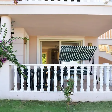Mesmerizing With 21 Shared Pools In Milas Apartamento *